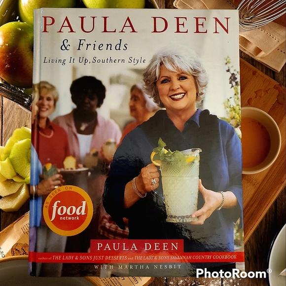 Paula Deen & Friends Southern Style Cookbook. - Picture 1 of 12